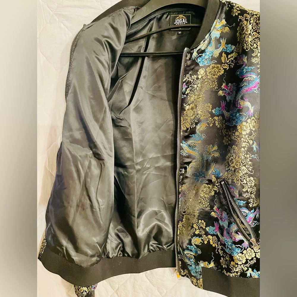Light weight beautiful Jacket Size Medium - Picture 4 of 6